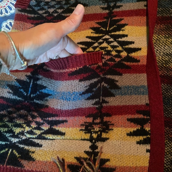 American Eagle hooded poncho/vest/cardi - Picture 5 of 9